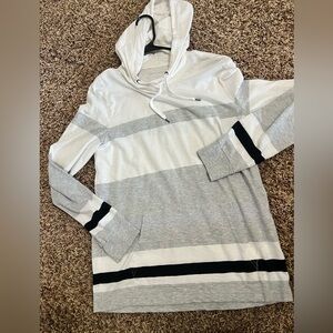 American Eagle Outfitters Gray and White Hoodie Sweater